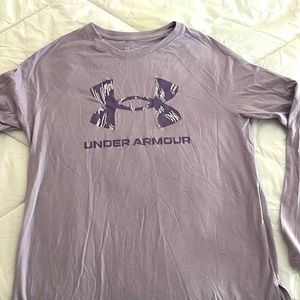 Long sleeve Under Armour tee excellent condition